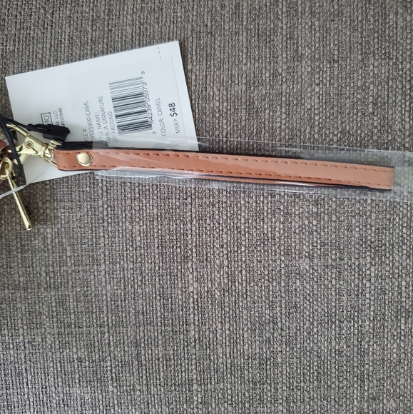 LONDON FOG ADALIA SIGNATURE ZIP AROUND WALLET - Picture 3 of 11